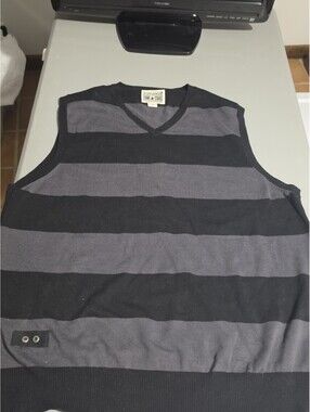 Converse Sweater Vest Mens Large Black Gray Sleeveless Preppy Argyle Striped